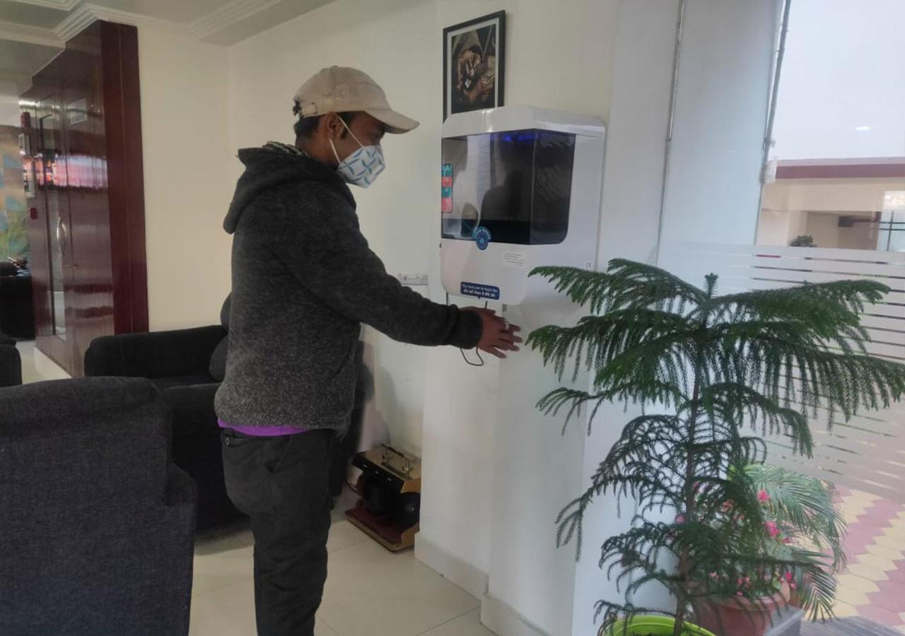 Hotel White Grand Shimla - In City Centre - A Centrally Ac Hotel Buitenkant foto