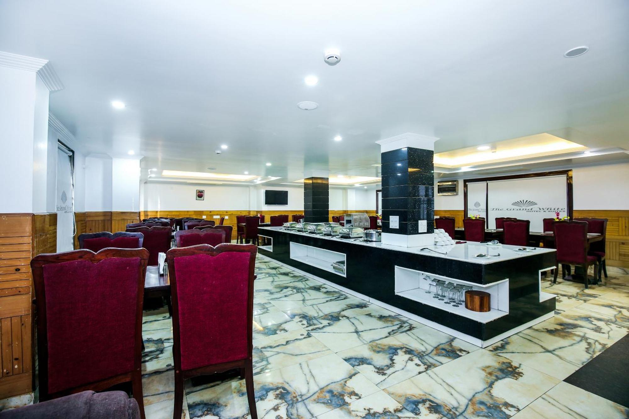 Hotel White Grand Shimla - In City Centre - A Centrally Ac Hotel Buitenkant foto