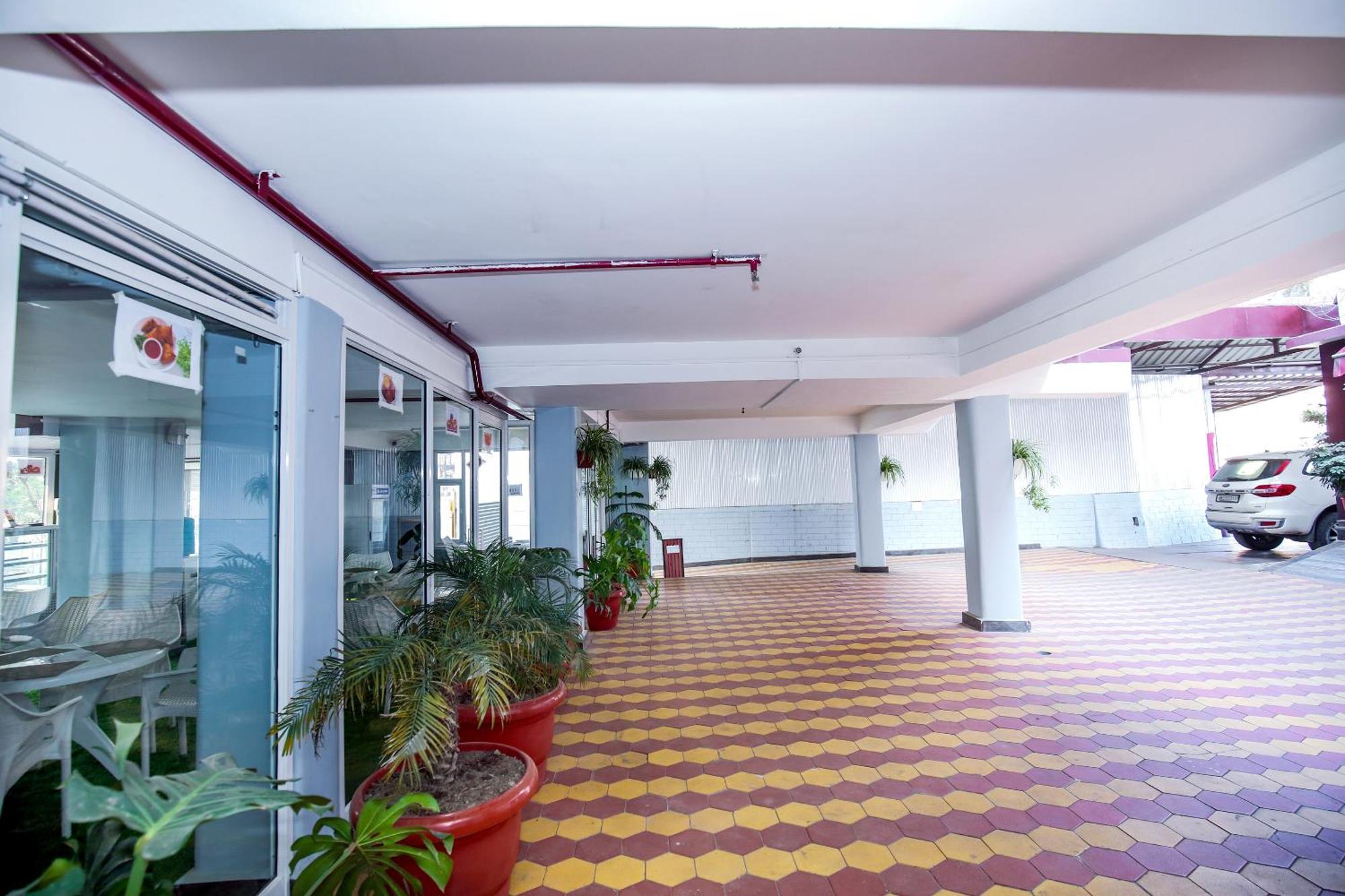 Hotel White Grand Shimla - In City Centre - A Centrally Ac Hotel Buitenkant foto