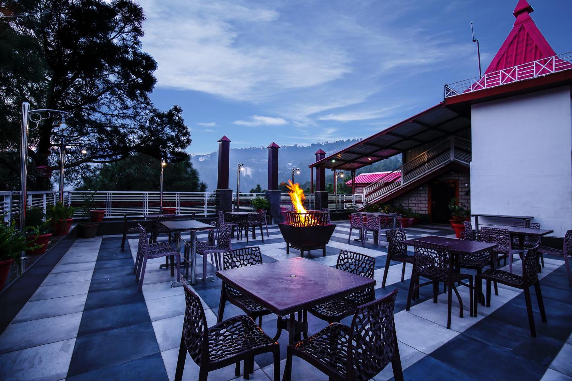 Hotel White Grand Shimla - In City Centre - A Centrally Ac Hotel Buitenkant foto